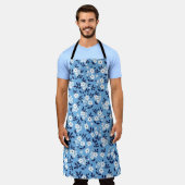 Blauw, witte bloemen:  schort (Gedragen)