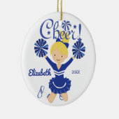 Blauw & Witte Cheer Blonde Cheerleader Ornament (Rechts)