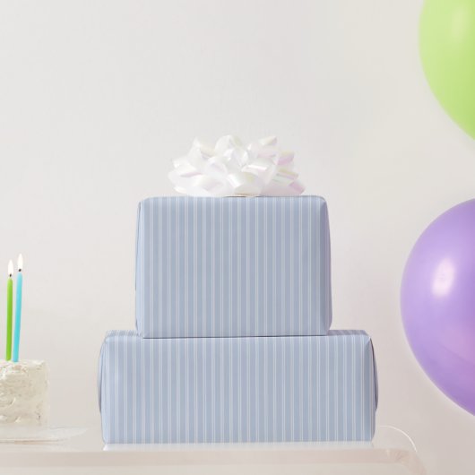 Blauw Witte Dubbele Strepen Verjaardag Cadeaupapier (Feestgeschenken)