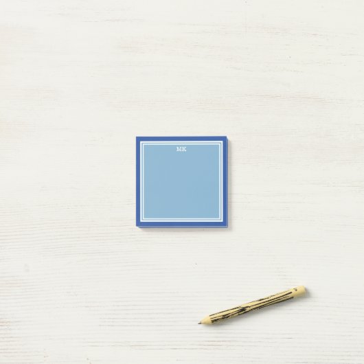 Blauw-witte randen monogram post-it® notes (Op bureau)