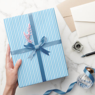 Blauw Witte Strepen Kerstmis Verjaardag bruiloft C Cadeaupapier