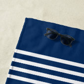 Blauw-witte strepen Monogram Naam Initiaal Strandlaken (In situ)