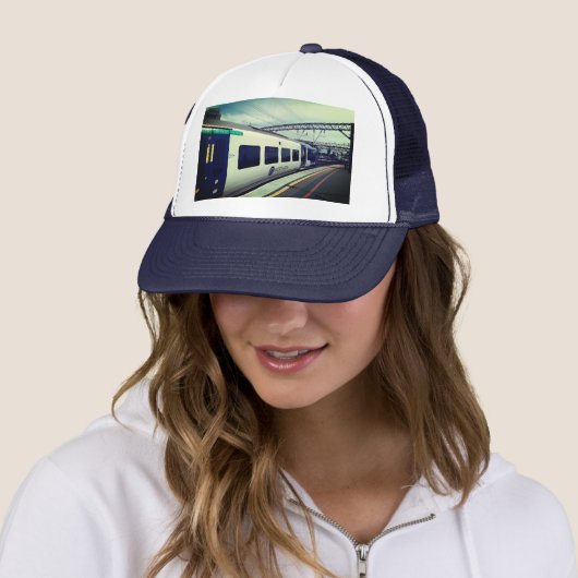Blauw-witte trein trucker pet (In situ)
