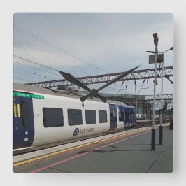 Blauw-witte trein vierkante klok