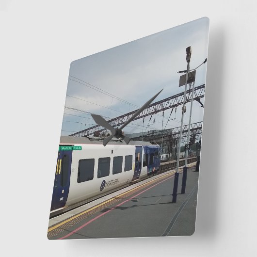 Blauw-witte trein vierkante klok (Hoek)