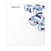 Blauw-witte volleyballen accent aangepaste naam notitieblok (Voorkant)