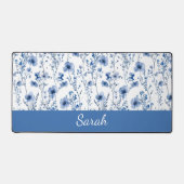 Blauw Witte Wilde Bloem Florale Monogram Naam Bureaumat (Voorkant)