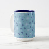 Blauw-witte wintersneeuwvlok tweekleurige koffiemok (Voorkant links)