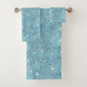 Blauw zijdeherhalingspatroon en witte sparren bad handdoek (Insitu)