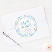 Blauw zilveren sneeuwvlokken baby zijn koude buite ronde sticker (Envelop)