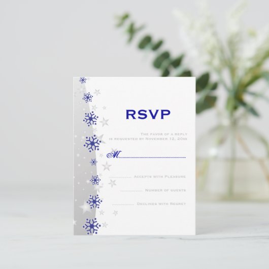 Blauw, zilvergrijze witte sneeuwvlok bruiloft RSVP (Staand voorkant)