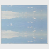 blauw zonlicht en lichtwolken gespiegeld cadeaupapier (Vlak)