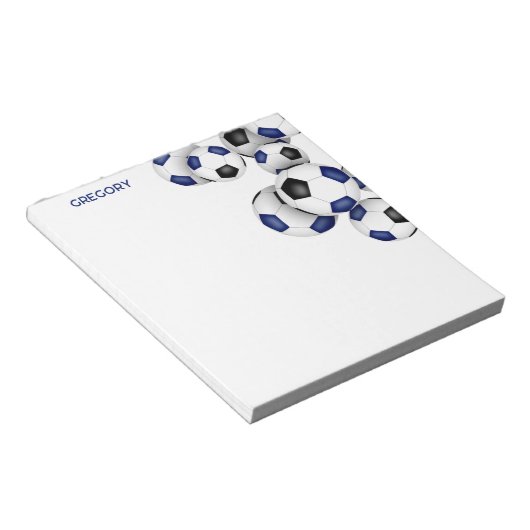 Blauw Zwart voetballen accent Aangepaste naam Notitieblok (Schuin)