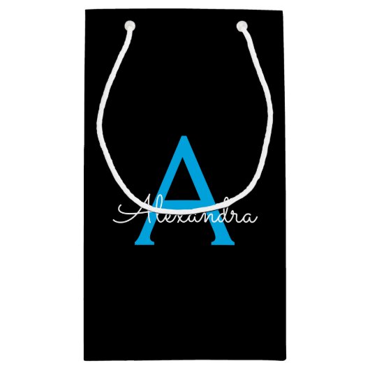 Blauw Zwarte Script Meisjesachtige Monogram Naam Klein Cadeauzakje (Achterkant)