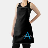 Blauw Zwarte Script Meisjesachtige Monogram Naam Schort (Insitu)