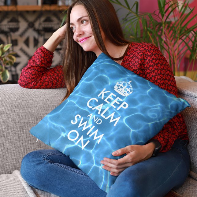 Blauw Zwembadwater Keep Calm and Swim On Kussen (Creator heeft geüpload)