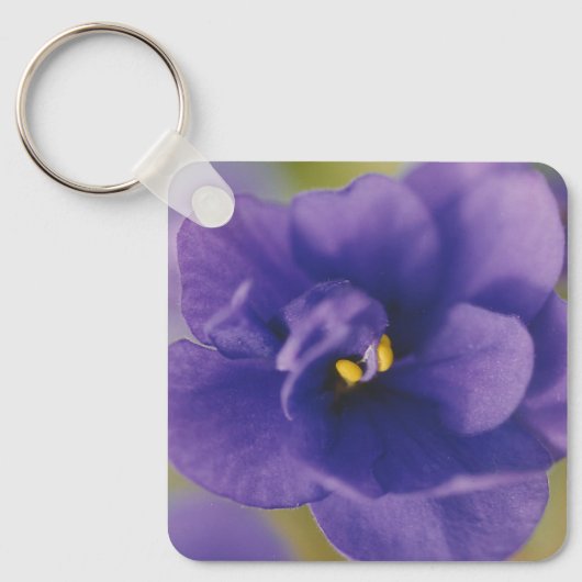 Blauwbloeiende bloem van Violet Saintpaulia Zoomed Sleutelhanger (Voorkant)