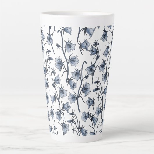 Blauwbloemen, haarklokken, bloemen latte mok (Voorkant)