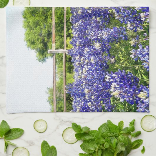 Blauwbonnetbloemen in het land Art Kitchen Theedoek (Gevouwen)