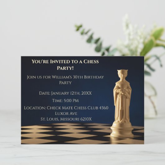 Blauwe 30e verjaardag partij schaakkoningin kaart (Staand voorkant)