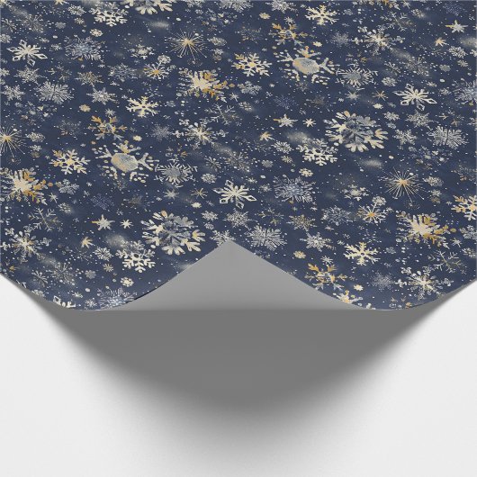 Blauwe achtergrond met elegante gouden sneeuwvlokk cadeaupapier (Hoek)