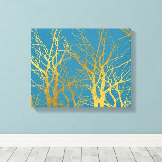 Blauwe achtergrond van gouden boomvertakkingen canvas afdruk (Insitu (Houten vloer))