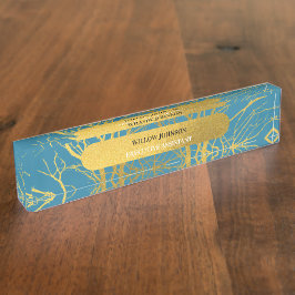 Blauwe achtergrond van gouden boomvertakkingen naambordje