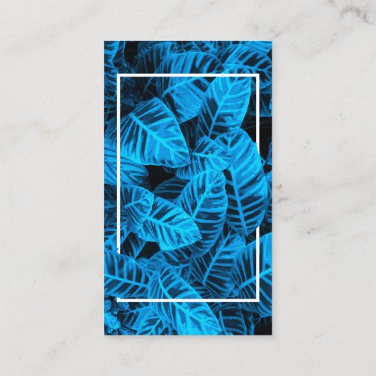 Blauwe achtergrond van tropische bladeren visitekaartje (Achterkant)
