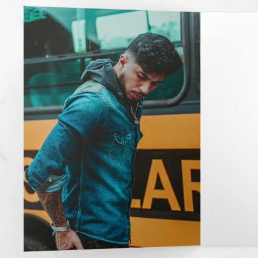 Blauwe, AFSTUDEREN letters en Pet Afstuderen Drieluik Aankondiging (Binnenzijde eerst)