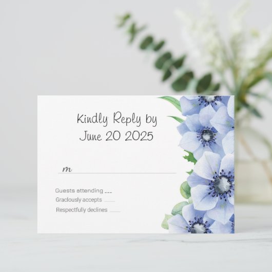 Blauwe Anemoon en Eucalyptus Wedding RSVP (Staand voorkant)