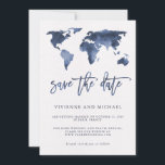 Blauwe Aquarel Wereldkaart | Trouw Save the Date<br><div class="desc">Deze chic moderne trouwkaart heeft een witte,  aquarel papieren achtergrond met een trendy blauwe aquarel wereldkaart en bijpassende tekst. De achterkant van de kaart is bedekt met een blauwe aquarel ontwerp. Perfect voor het huwelijk van elk paar dat van reizen houdt,  of voor iedereen die een bestemminghuwelijk heeft.</div>