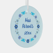 Blauwe Baby Boy Vlinders en Bloemen Custom Glas Ornament (Voorkant Rechts)