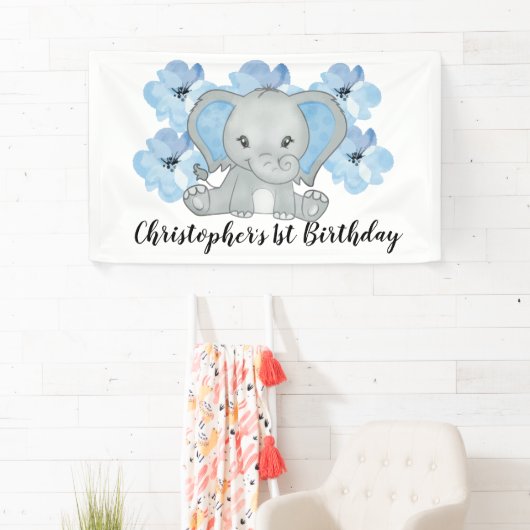 Blauwe Baby Jongen Olifant Bloemen Verjaardag Spandoek (Insitu)