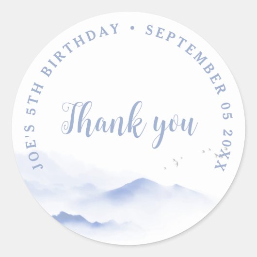 Blauwe bergen Bedankt voor je verjaardag Ronde Sticker (Voorkant)