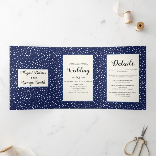 Blauwe bergen en bomen foto winter bruiloft drieluik uitnodiging (Binnen)