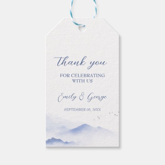 Blauwe bergen en vogels bruiloft cadeaulabel (Voorkant)