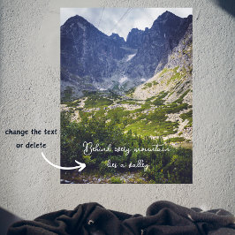 Blauwe bergtoppen en een vallei poster