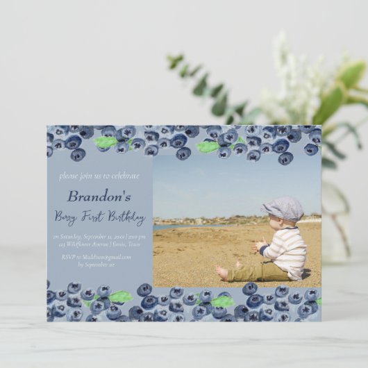 Blauwe bessen 1e bessen eerste verjaardag foto fru kaart (Staand voorkant)