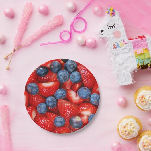 Blauwe bessen en aardbeien papieren bordje (Feest)