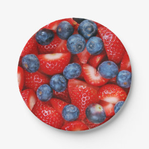 Blauwe bessen en aardbeien papieren bordje