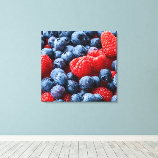 Blauwe bessen en frambozen canvas afdruk (Insitu (Houten vloer))