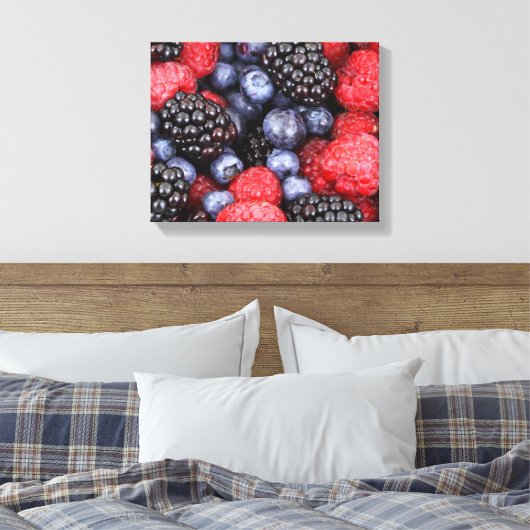 Blauwe bessen frambozen canvas afdruk (Insitu (Slaapkamer))