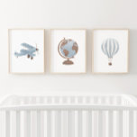 Blauwe Biplane Hete Luchtballon Reizen Kinderkamer Muurkunst Sets<br><div class="desc">Voeg een finishing touch toe aan je kleinste themaruimte voor reizen met deze set van drie waterverf biplane,  heteluchtballon en wereldbol prints.</div>