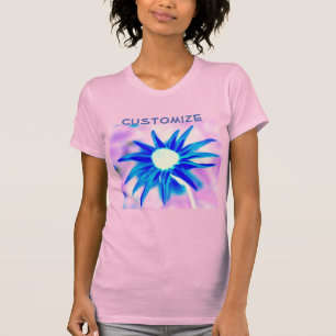 Blauwe bladen op roze design t-shirt
