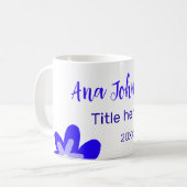 Blauwe bloem doodle naam titel jaar 20XX beroep Koffiemok (Voorkant links)
