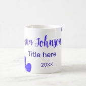 Blauwe bloem doodle naam titel jaar 20XX beroep Koffiemok (Center)