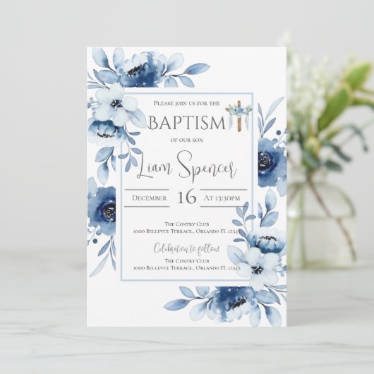 Blauwe bloem jongensdoop uitnodiging (Staand voorkant)