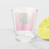 Blauwe bloem met roze achtergrond shot glas (Achterkant)