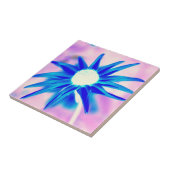 blauwe bloem op roze tegel tegeltje (Zijkant)