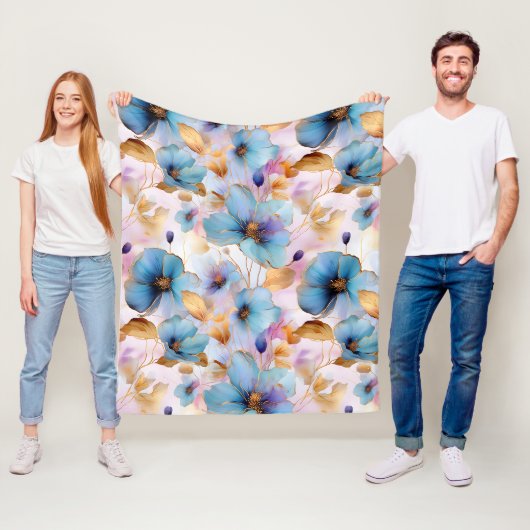 Blauwe Bloemen Alcohol Inkt in Zachte Pastels Fleece Deken (In situ)